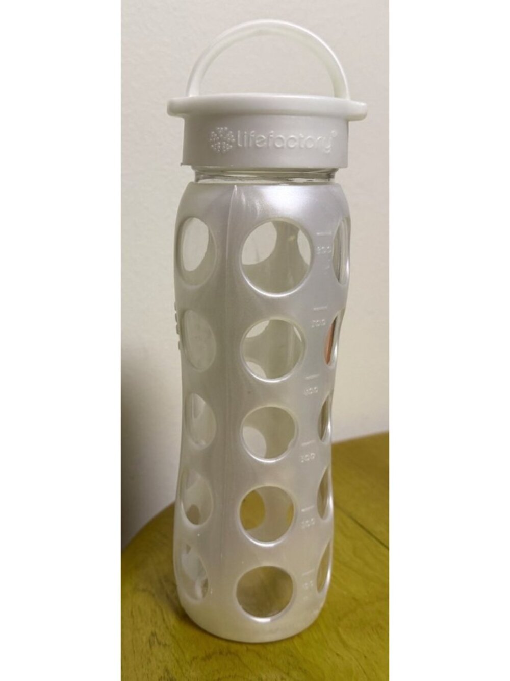 Lifefactory Large Heavy 22 oz Glass Travel Beverage Bottle Pearl White GUC